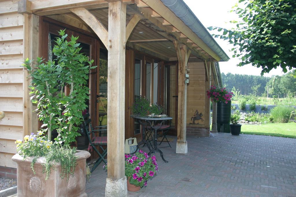 Bed&Breakfast 'T Eikeltje Hollandscheveld Exterior photo